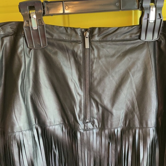 Brand New Mossimo black fringe skirt size 14 - Picture 4 of 6